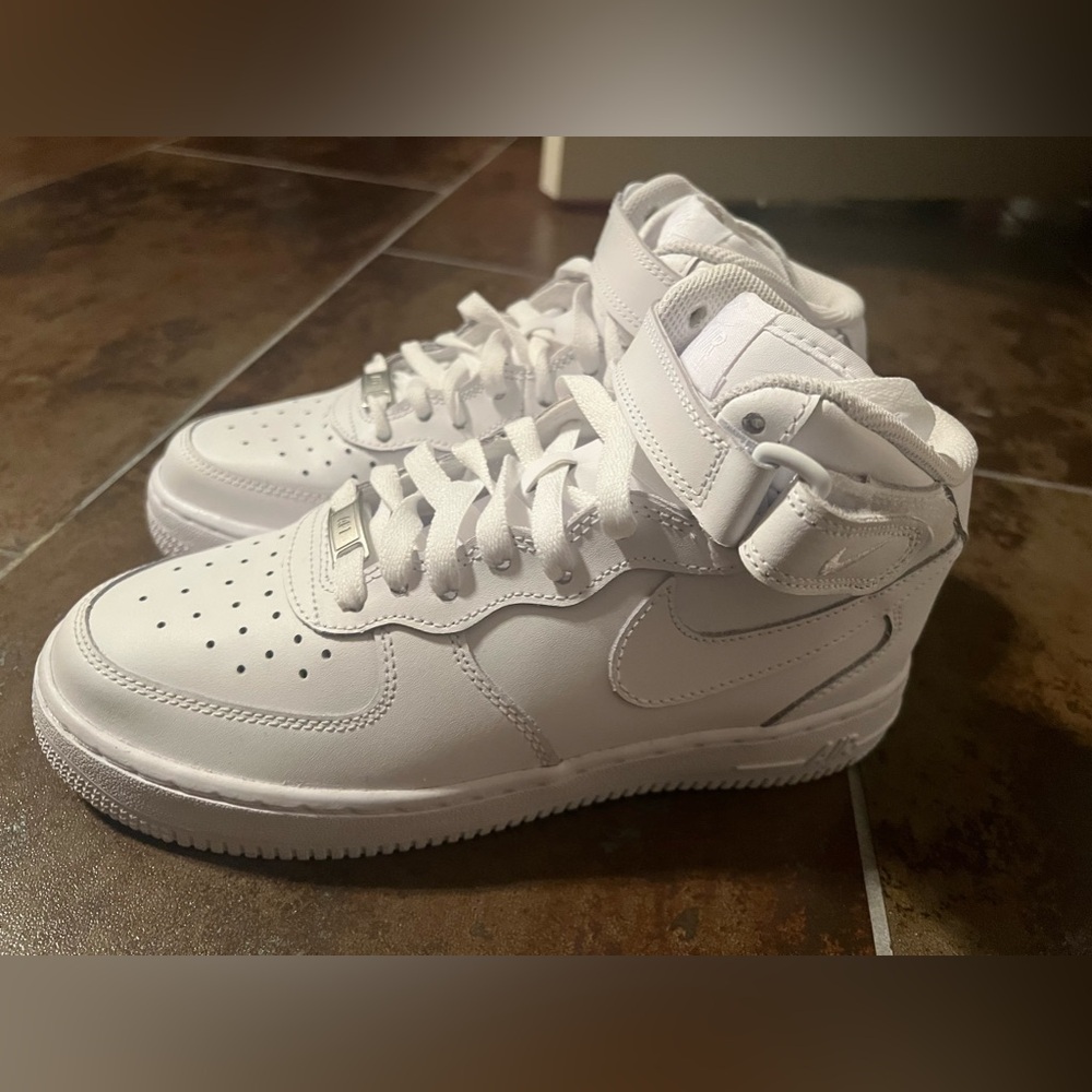 Nike AF1 Boys size 6